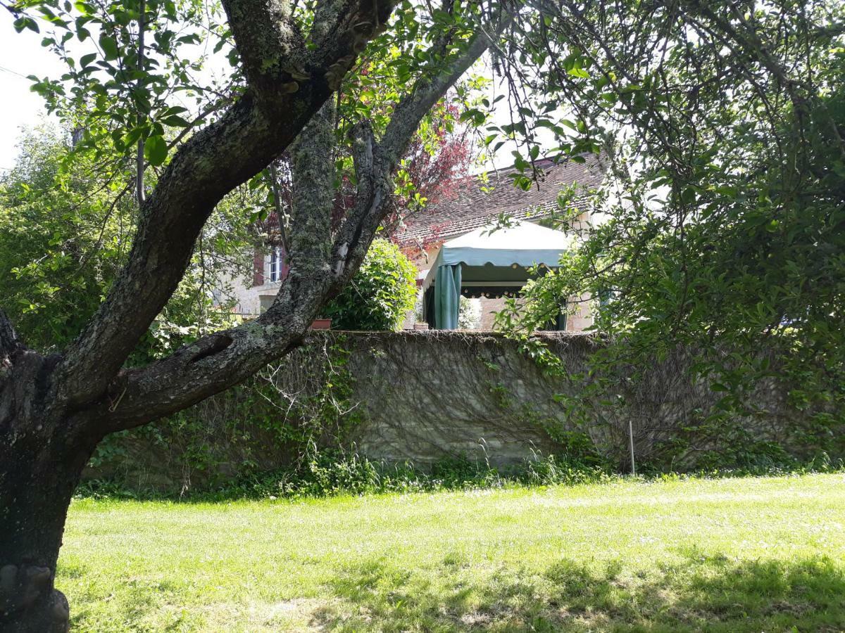 Les Gites De L'Orta Saint-Jean-dʼEyraud Exterior foto